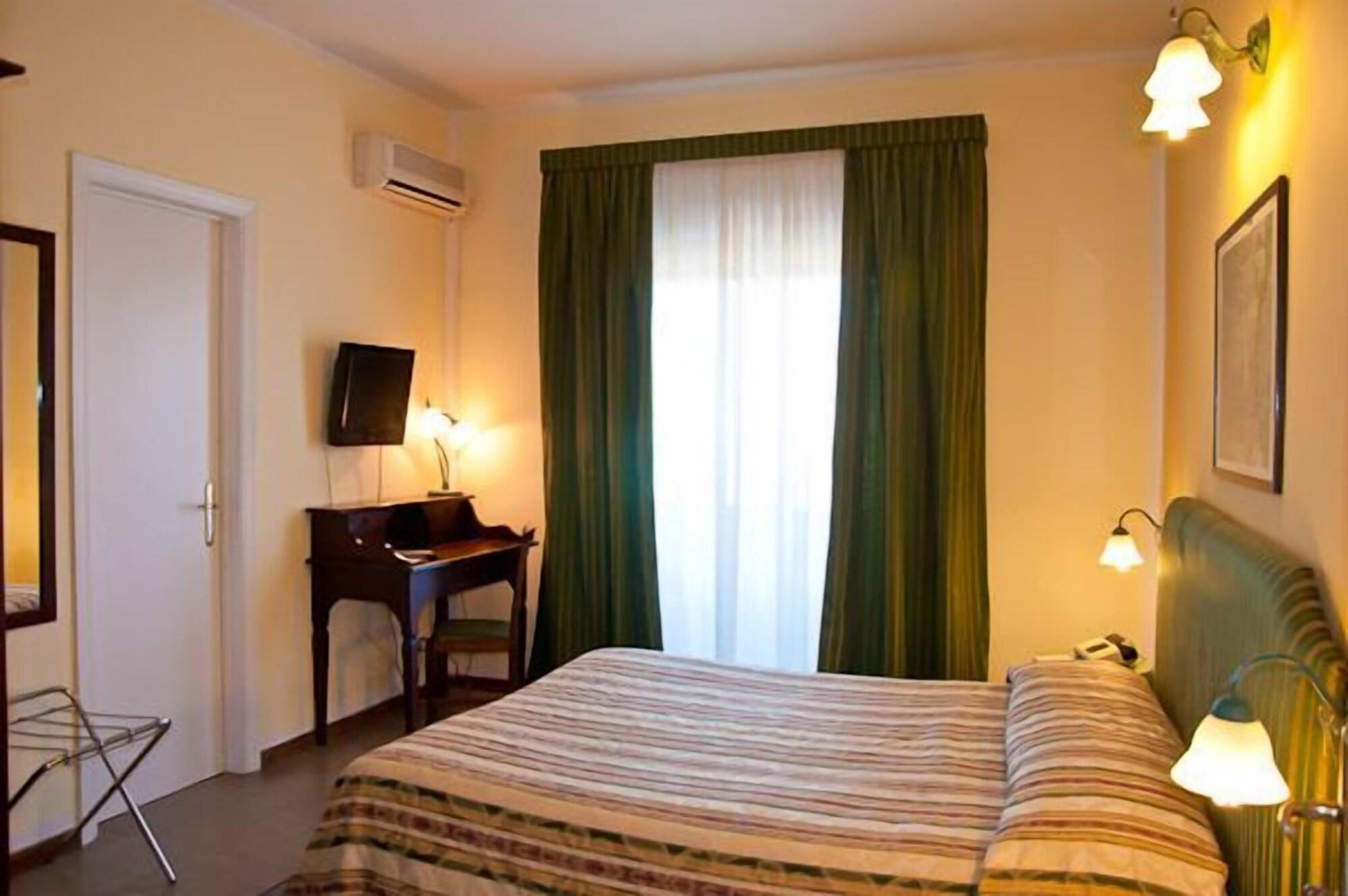 Tk Hotel - Ex Ares Сан-Джованні-ла-Пунта Екстер'єр фото